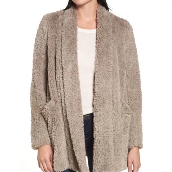 Kenneth Cole Jackets & Blazers - Kenneth Cole faux fur coat size XL